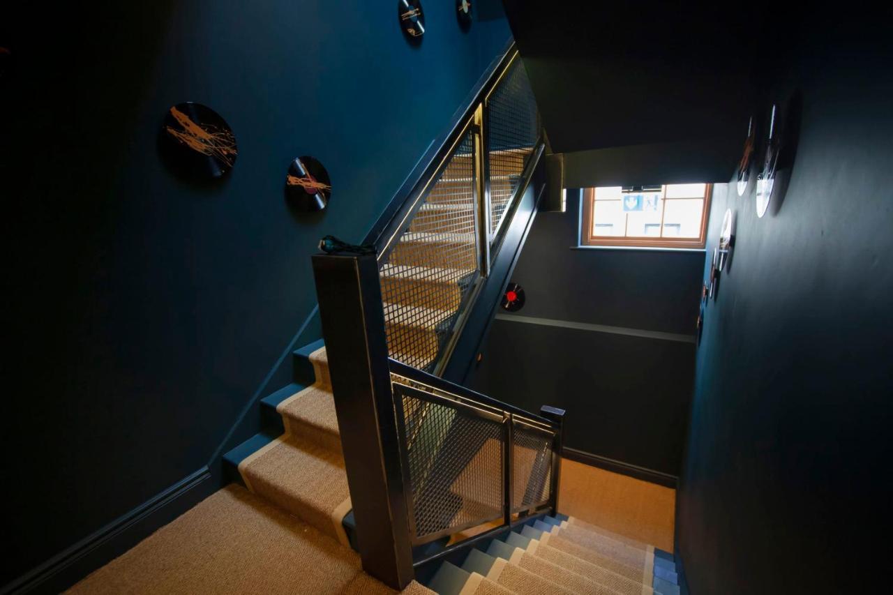 Higgihaus Apartment 3 Clare Street Aparthotel Central Location Бристол Екстериор снимка